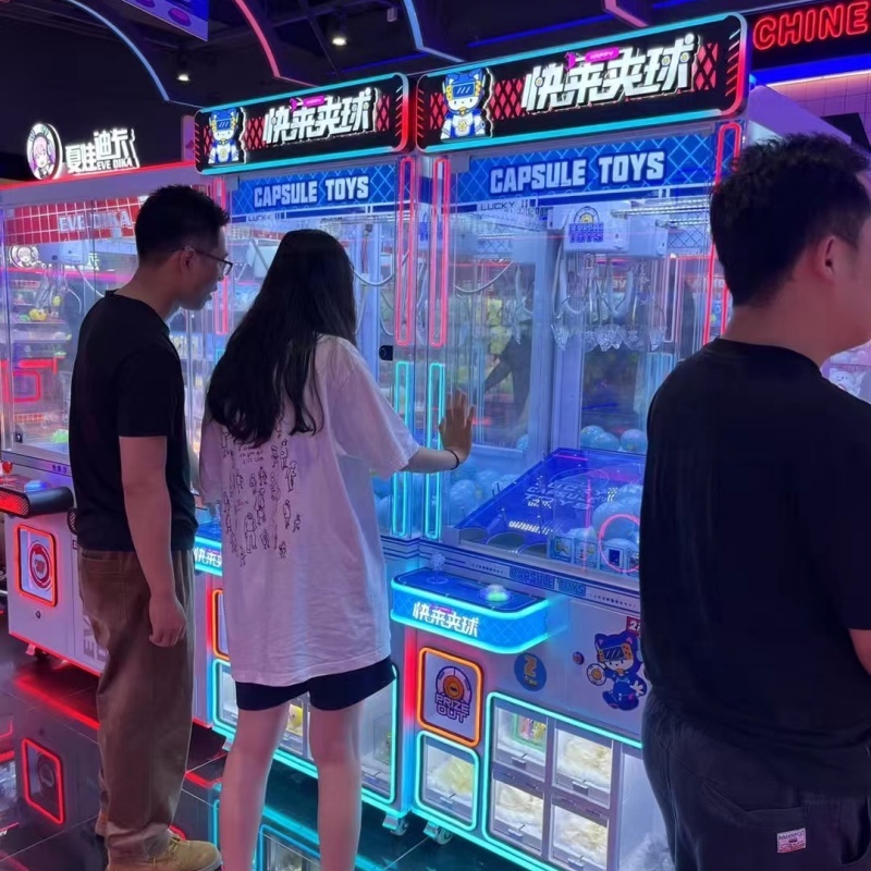 Máquina de gachapones con grúa - Arcade Prize Vending Machine reseña y precio
